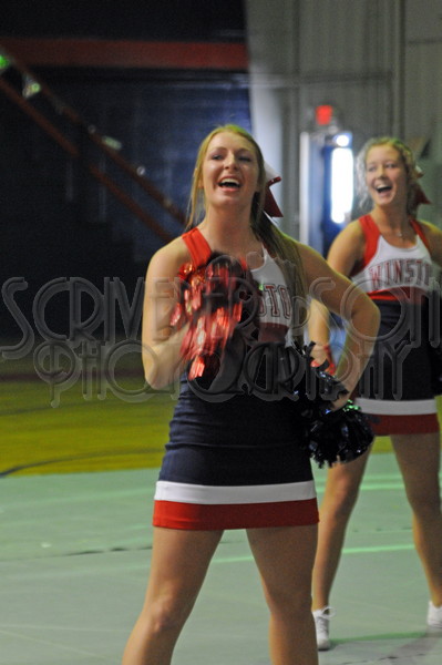 8-28 WA Pep Rally 030.JPG - SCRIVENER D300